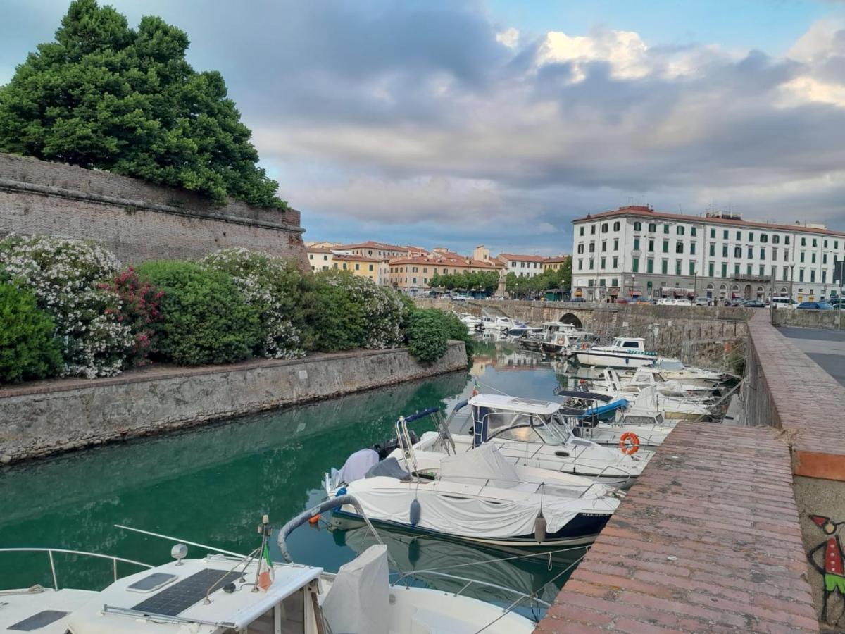Casa Di Federica Camera Con Bagno Privato Esterno Livorno Eksteriør billede
